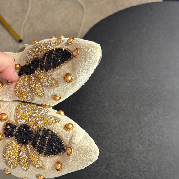 Source Unknown Gold and Black Embellished Mules - Picture 6 of 7